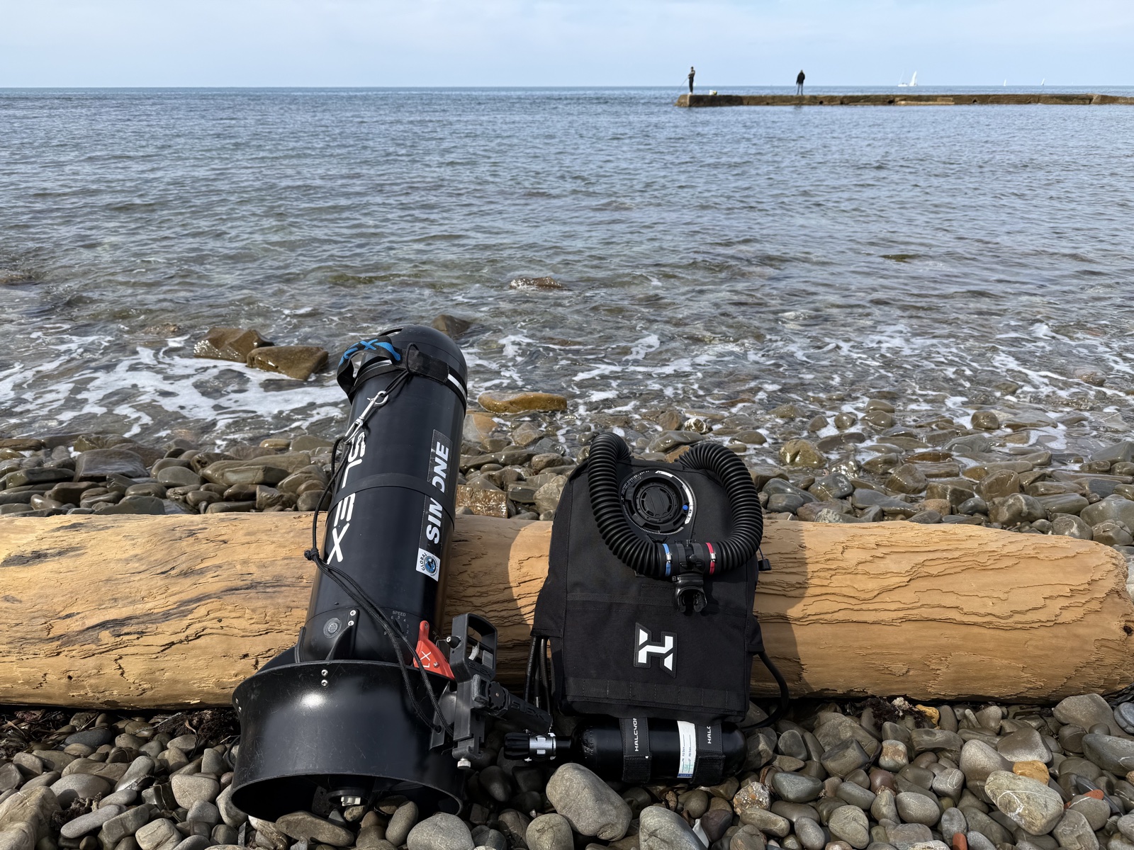 The Symbios rebreather and scooter, ready to go in